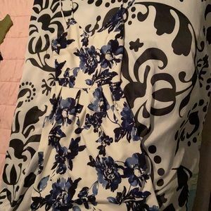 Floral white and blue casual dress